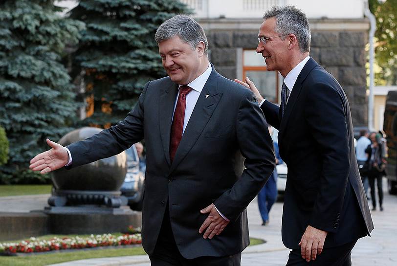 Президент Украины Петр Порошенко и генсек НАТО Йенс Столтенберг