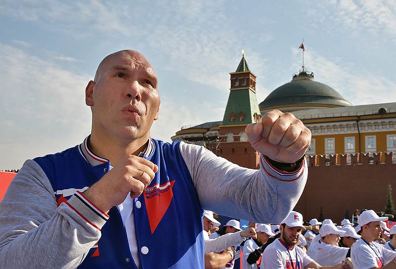 Депутат Госдумы, чемпион мира по боксу в тяжелом весе Николай Валуев