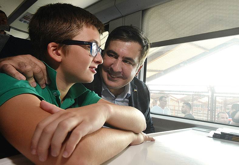Бывший президент Грузии Михаил Саакашвили и его сын Николоз