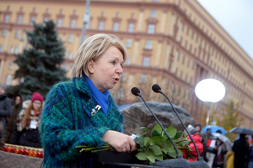 Председатель партии «Яблоко» Эмилия Слабунова