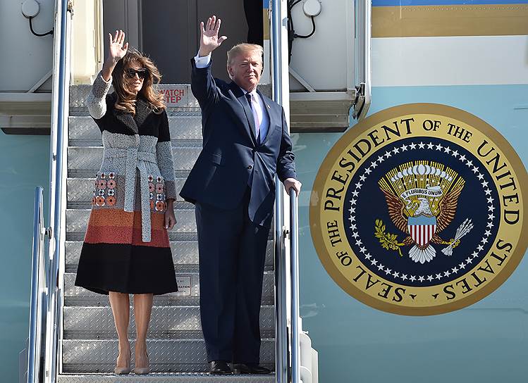Президент США Дональд Трамп с женой Меланьей