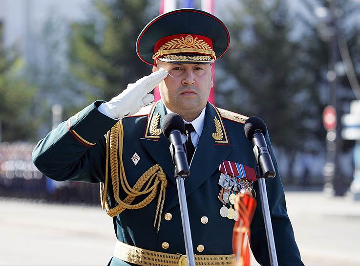 Главнокомандующий Воздушно-космическими силами России генерал-полковник Сергей Суровикин