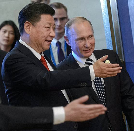 Председатель КНР Си Цзиньпин и президент России Владимир Путин