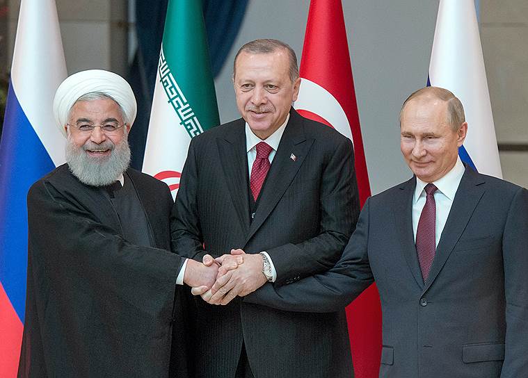 Президент Ирана Хасан Роухани, президент Турции Реджеп Тайип Эрдоган и президент России Владимир Путин 