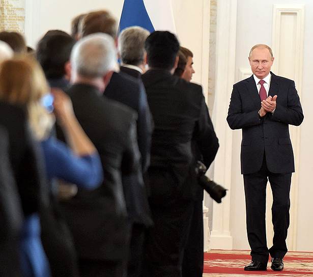 Президент России Владимир Путин во время церемонии