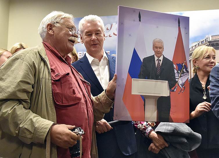 Избранный мэр Москвы Сергей Собянин (в центре)