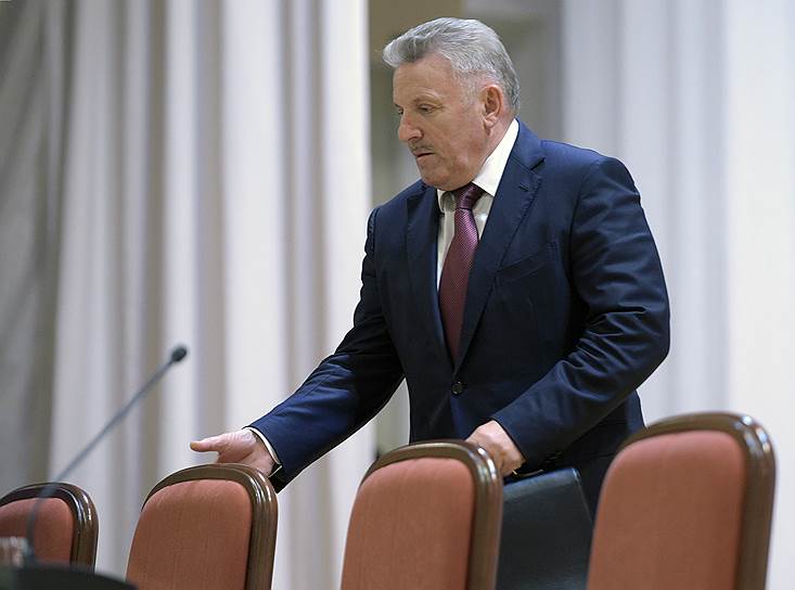 Проигравший во втором туре выборов главы Хабаровского края губернатор Вячеслав Шпорт