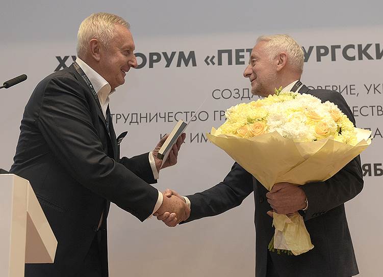 Заместитель генерального директора “Ъ” по стратегическим направлениям Виктор Лошак (слева)