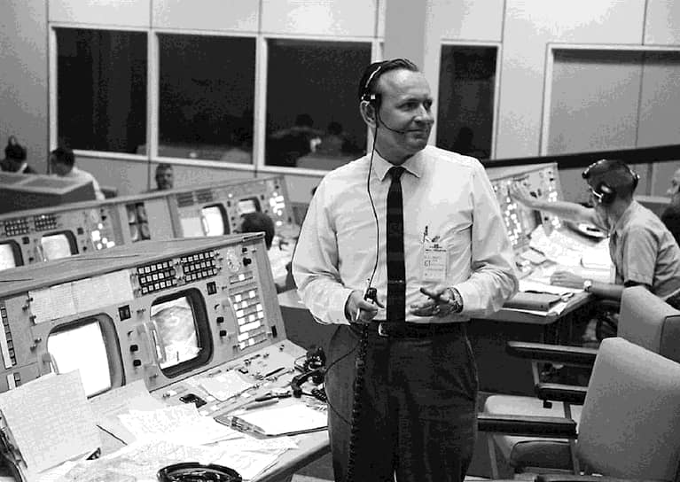 Первый руководитель полетов NASA Кристофер Крафт