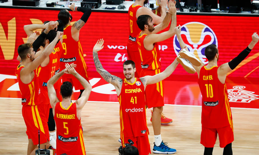 Игроки сборной Испании по баскетболу