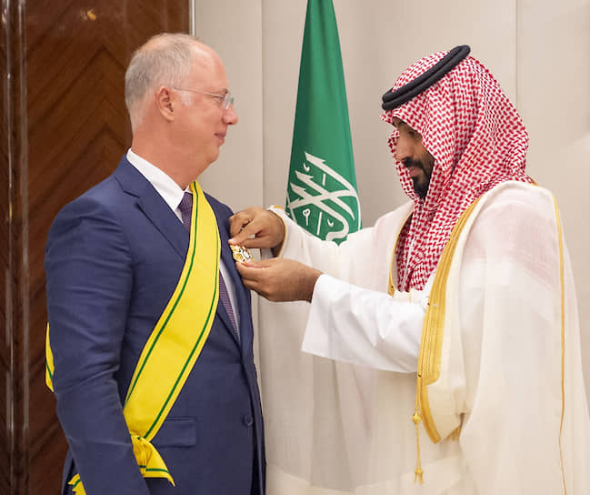 Гндиректор РФПИ Кирилл Дмитриев (слева) и министр обороны Саудовской Аравии, наследный принц Мухаммед бен Сальман