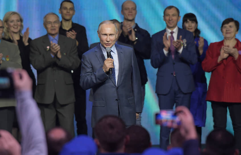 Президент России Владимир Путин на заводе КамАЗ