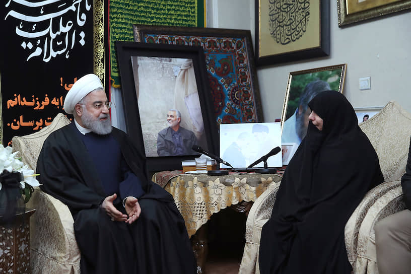 Президент Ирана Хасан Роухани на встрече с членами семьи погибшего генерала 