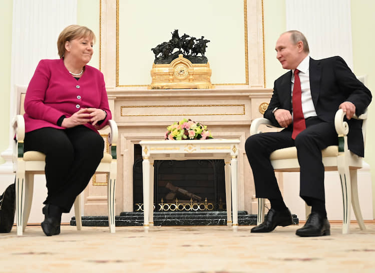 Президент РФ Владимир Путин и федеральный канцлер Германии Ангела Меркель во время встречи в Кремле