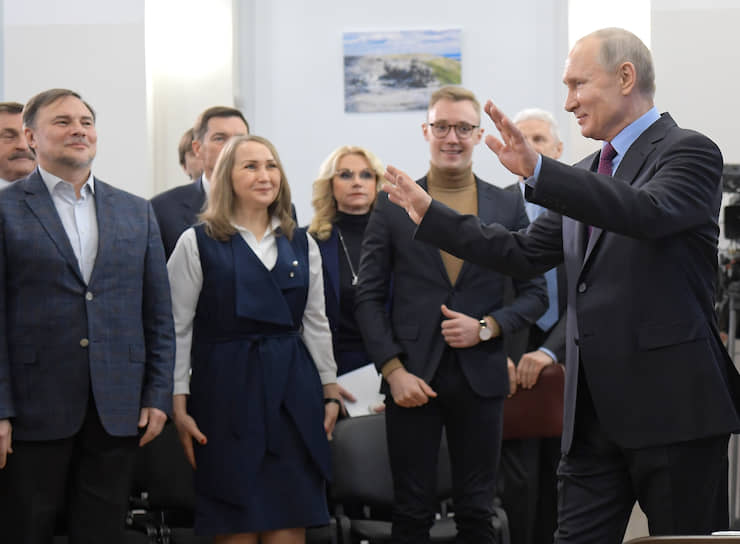 Владимир Путин на встрече с представителями общественности Вологодской области