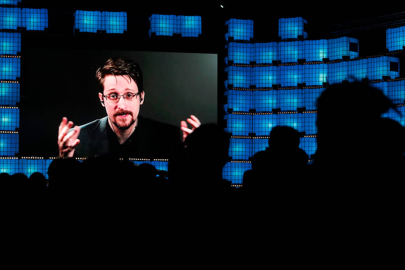 Бывший сотрудник ЦРУ Эдвард Сноуден