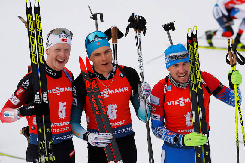 Слева направо: биатлонисты Йоханнес Бё (Норвегия), Эмильен Жаклен (Франция) и Александр Логинов (Россия)