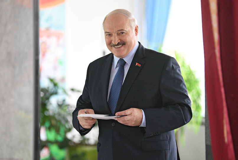 Кандидат в презмденты Белоруссии Александр Лукашенко