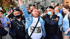 На акции в поддержку Навального в Москве задержали несколько человек