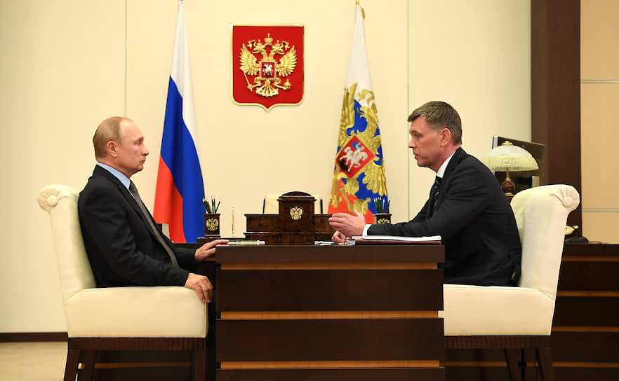 Президент России Владимир Путин и глава ФССП России Дмитрий Аристов