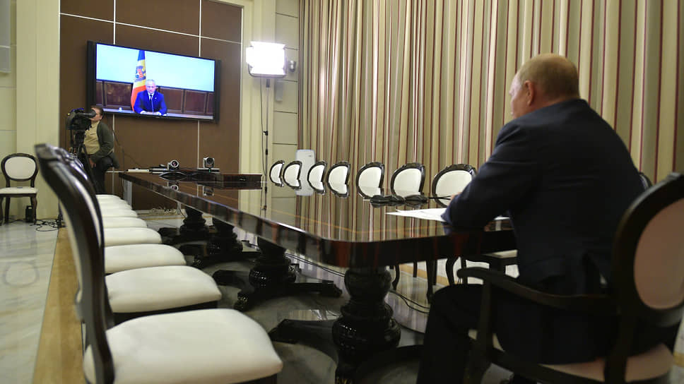 Видеоконференция президента России Владимира Путина и президента Молдавии Игоря Додона