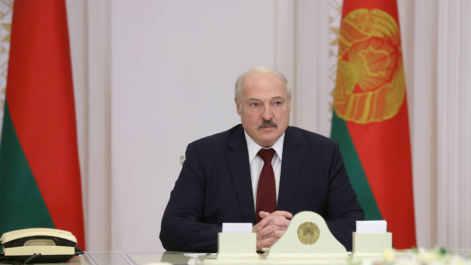 Александр Лукашенко предложил вооружить народные дружины