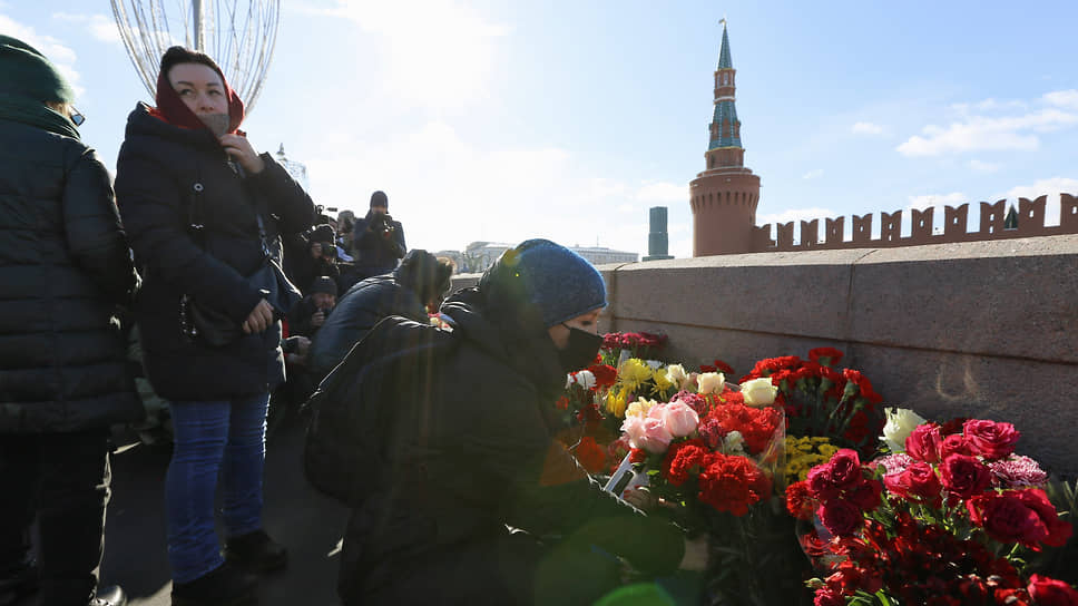 В Москве проходит акция памяти Бориса Немцова