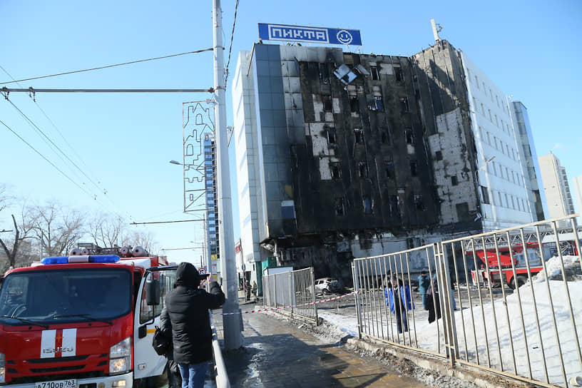 Мебель в штрихкоде на народной