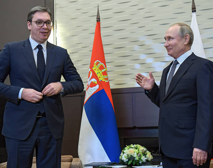 Александр Вучич (слева) и Владимир Путин в 2019 году