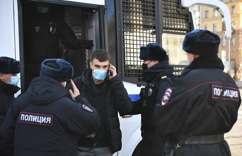 Задержание фотокорреспондента агентства Associated Press Павла Головкина на Пушкинской площади 