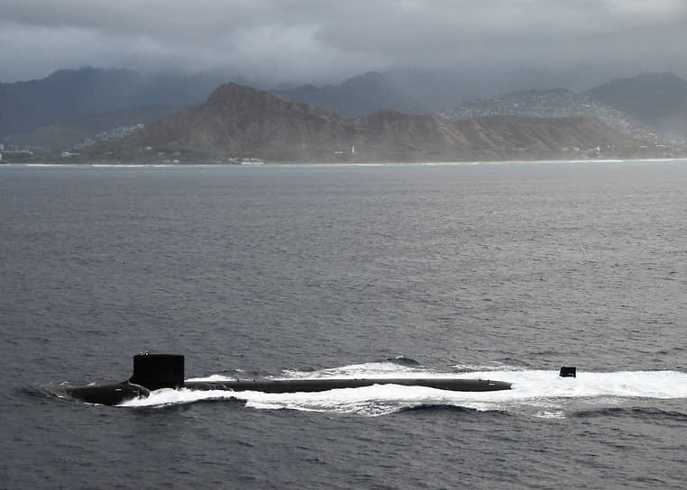 Подводная лодка ВМС США класса Virginia в 2009 году.