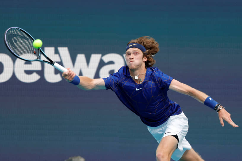 Рублев опустился на восьмое место рейтинга ATP