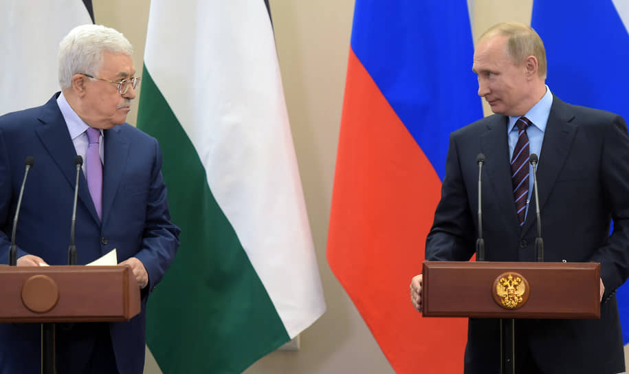 Президент Палестинской национальной автономии Махмуд Аббас (слева) и президент России Владимир Путин в 2017 году