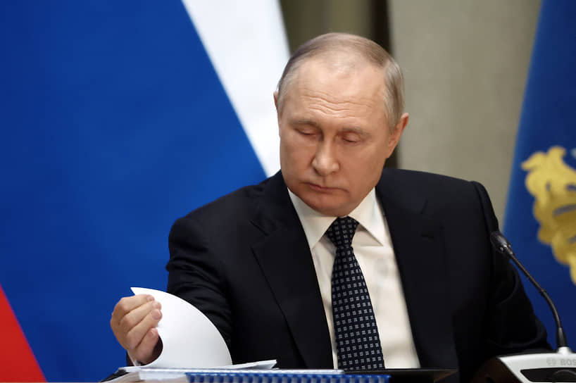Путин предложил снизить ставку по льготной ипотеке до 9% годовых