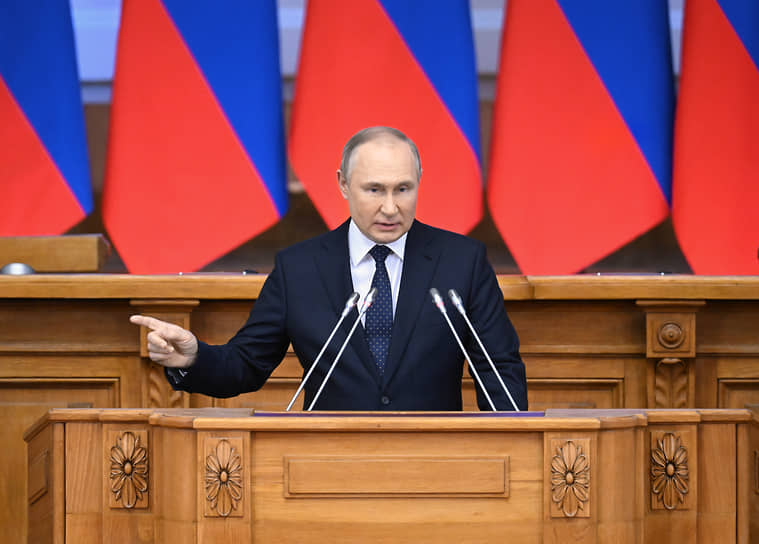 Путин пообещал вскоре проиндексировать пенсии и зарплаты бюджетников