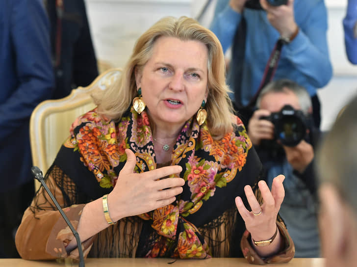 Экс-глава МИД Австрии Кнайсль вышла из совета директоров «Роснефти .