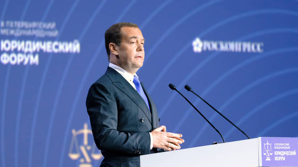 Что сказал Дмитрий Медведев о &quot;блокаде&quot; Калининграда