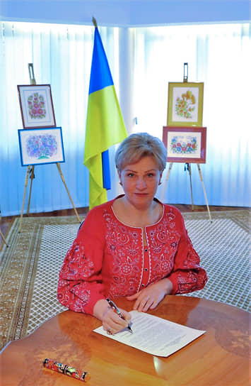 Посол Украины в Венгрии Любовь Непоп