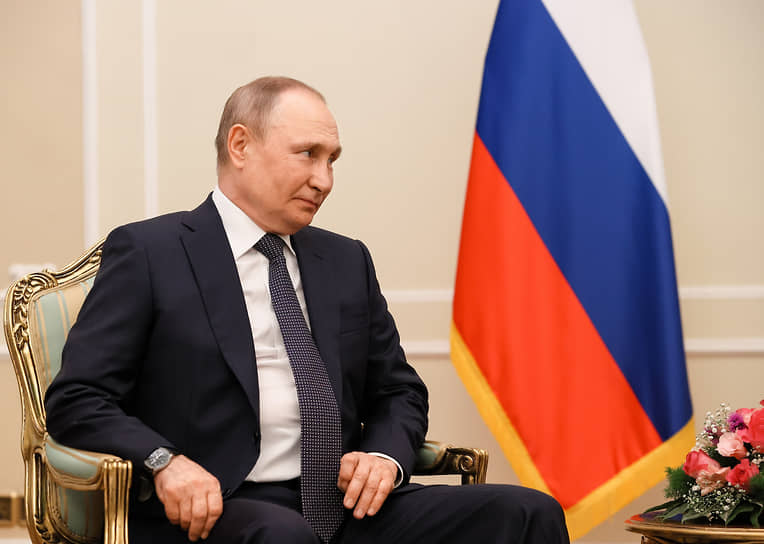 Президент России Владимир Путин во время встречи с президентом Ирана Эбрахимом Раиси