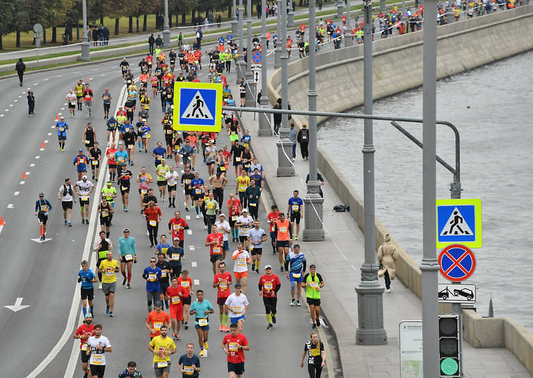 Спортсмены на Московском марафоне