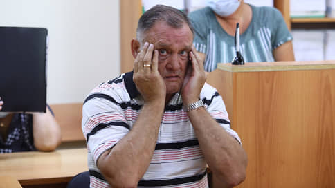Суд оправдал охранника, дорисовавшего глаза к картине ученицы Малевича за 75 млн рублей
