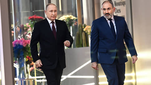 Путин обсудил с Пашиняном урегулирование карабахского кризиса