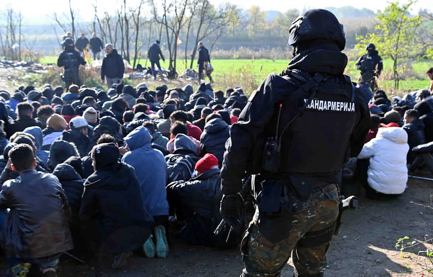 Нелегальные мигранты на сербской границе