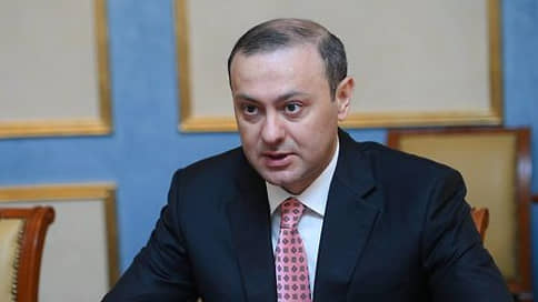 Армении и Азербайджану удалось согласовать по мирному договору только возобновление дипотношений