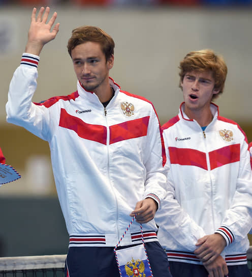 Даниил Медведев (слева) и Андрей Рублев