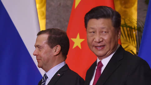 Песков раскрыл содержание послания Путина, переданного Медведевым Си