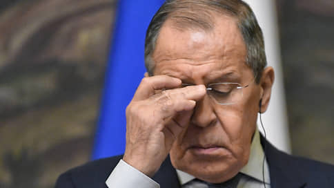 Лавров: или Киев выполняет наши требования, или дело решает армия России