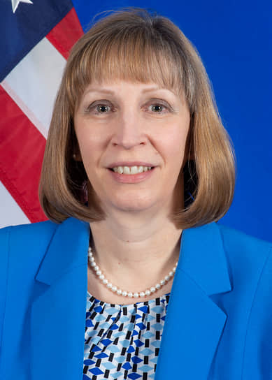 Посол США в РФ Линн Трейси