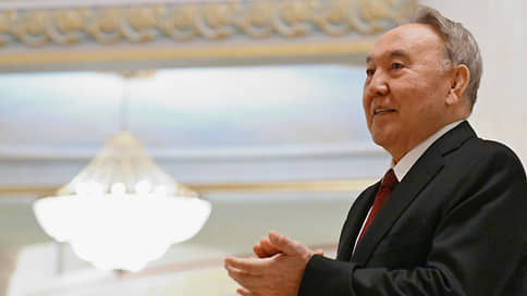 Назарбаева по воле народа лишили звания «почетный сенатор»