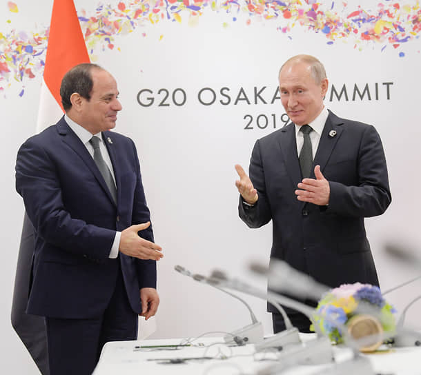 Абдель Фаттах ас-Сиси (слева) и Владимир Путин во время встречи в 2019 году
